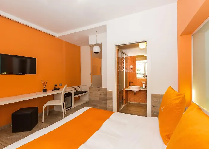 Hotel Jc 4*