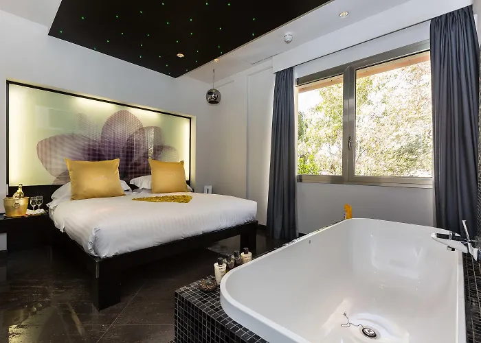 Jc Hotel 4*