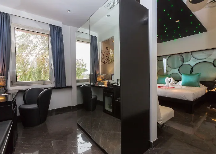 Jc Hotel 4*