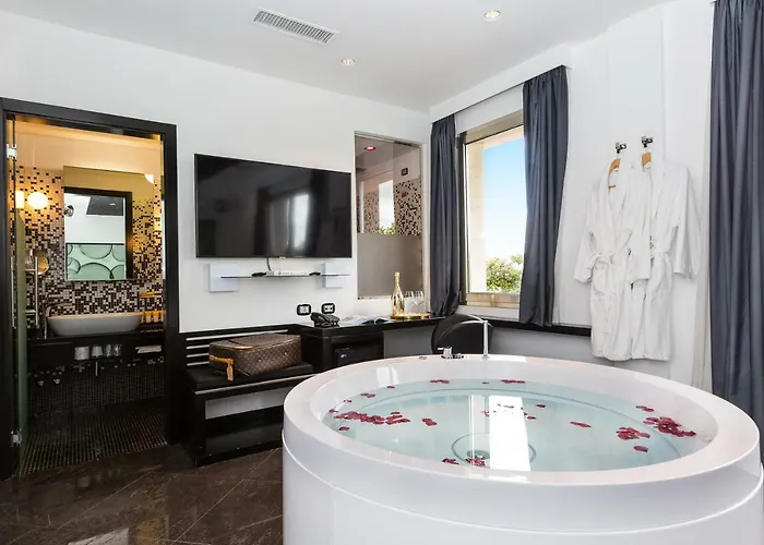 Hotel Jc 4*